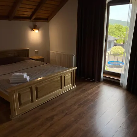 Gray House Tatil Evi